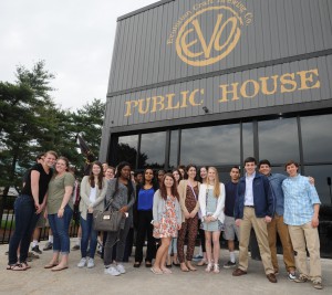 SU Students Tour Downtown