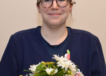 Intensive Care Nurse Kirstie Silvia Earns Daisy Award