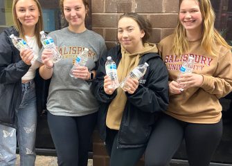Students Collect Bottled Water for Jackson, MS, as SU Volunteer Center Returns