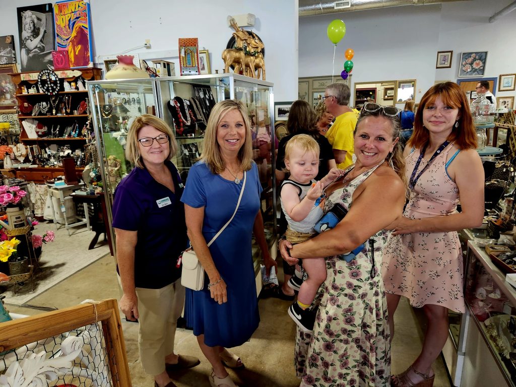 L-R Jill Hall Suzanne Caputo Colleen Nichols with baby Jensen and Jade Theis