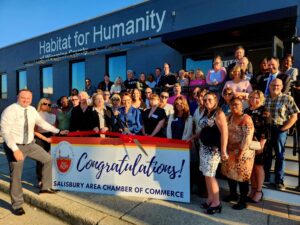 ribbon-cutting-habitat-for-humanity (1)