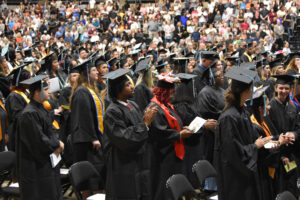 COMMENCEMENT CROWD_8420 COMMENCEMENT CROWD_8420
