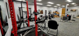 dickson-physical-therapy-ribbon-cutting (15)