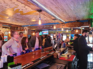 market-street-inn-busy-bar
