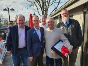 market-street-inn-group-outside
