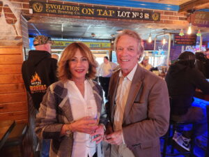 market-street-inn-inside-with-drinks