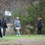 womens-team-putting
