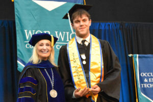 worwic-graduation-student-winner-2026 worwic-graduation-student-winner-2026