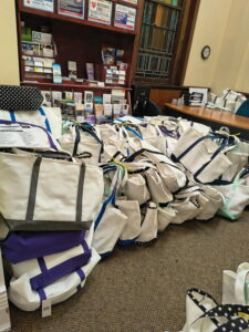 welcome-new-teacher-bags-2 welcome-new-teacher-bags-2