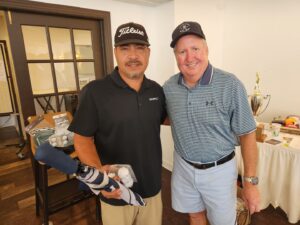 Jason Allvarez won Mens Closet to the Pin